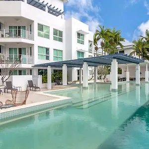 Resort 201 Street, Cairns
